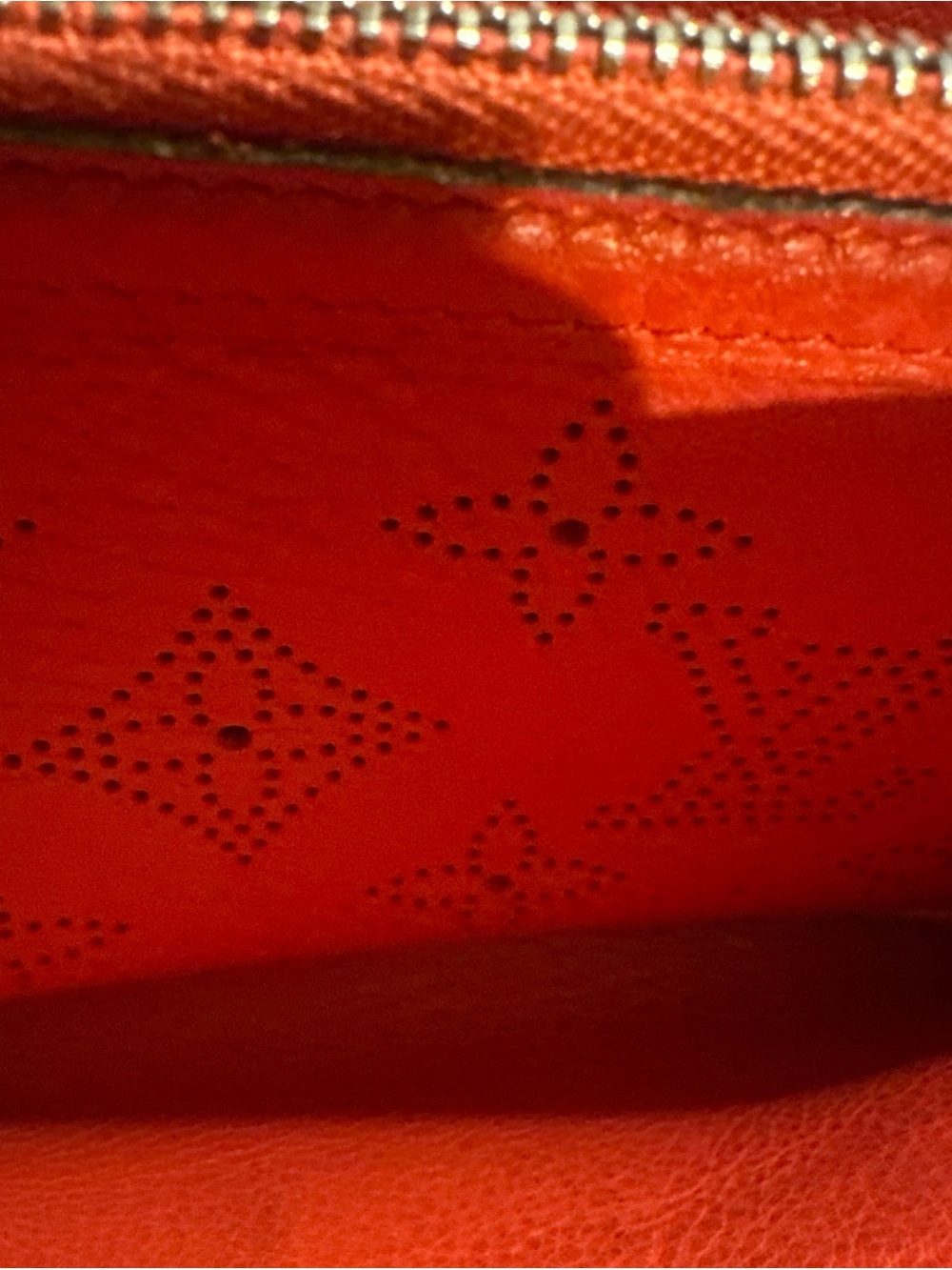 Authentic Louis Vuitton Mahina Amelia Wallet Grenade Red Perforated Leather COA - Picture 10 of 16